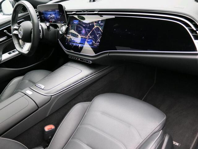 Mercedes-Benz E-estate 300 e Exclusive Line AMG Line | Night Pakket | Panorama Schuif-Kanteldak | Lederen bekleding | Alarm. Inclusief 24 maanden Mercedes-Benz Certified garantie voor Europa.