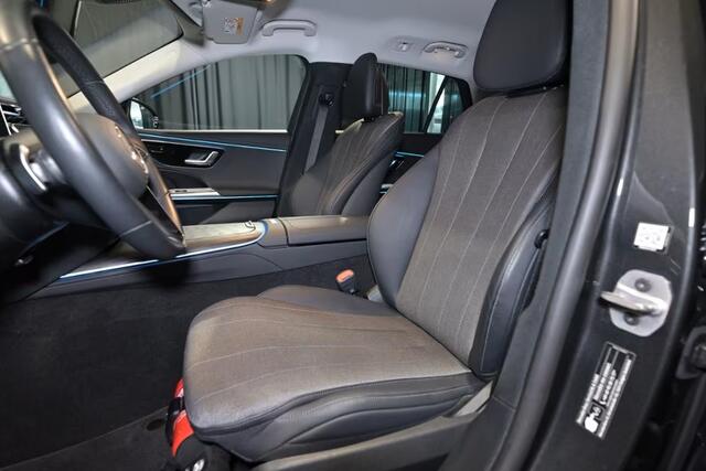 Mercedes-Benz E-estate 300e AVANTGARDE ** LED, TREKH, DISTR, SPIEGEL, KEYLESS, AMBIENTE ** 1e EIG - ¤ 23.500,= onder NP - UNFALLFREI ** ** INFORMEER OOK NAAR ONZE AANTREKKELIJKE FINANCIAL-LEASE TARIEVEN **