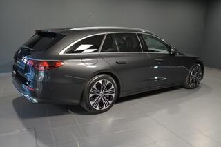 mercedes-benz-e-estate-300e-avantga