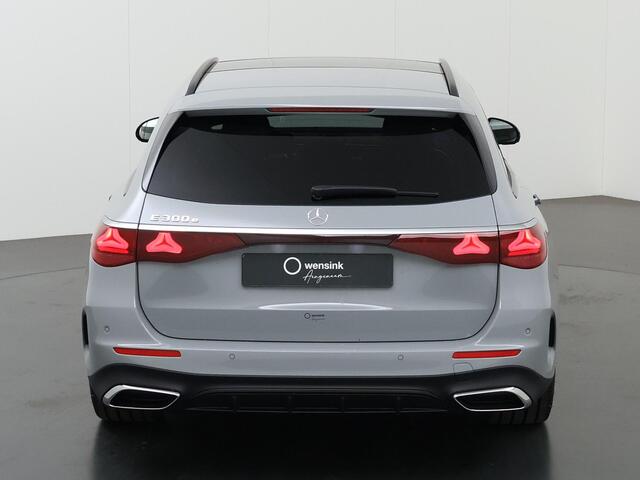 Mercedes-Benz E-estate 300 e Sport Edition | Rijassistentie pakket plus | Panorama dak | AIRMATIC | Head Up display | Night Pakket | Superscreen |