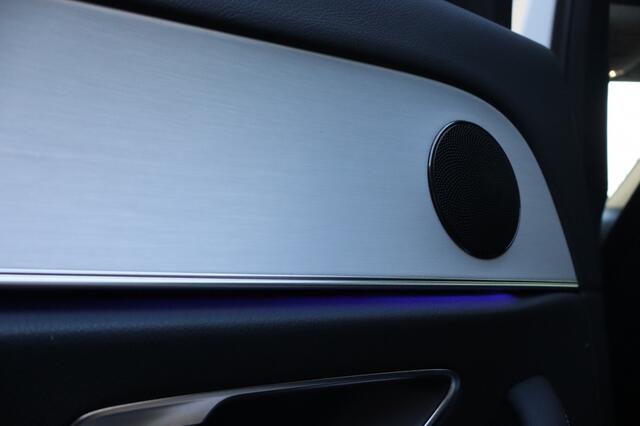 Mercedes-Benz E-estate 300 AMG | Plug in Hybride | Stoelverwarming | Trekhaak | Panoram