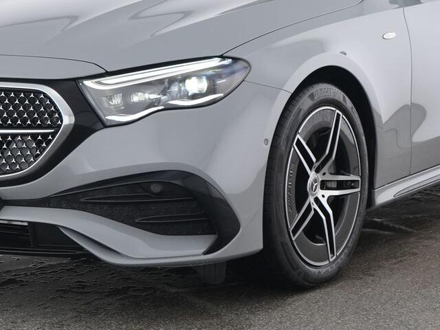 Mercedes-Benz E-estate 300 e AMG Plug-In Hybride AMG Line | Night Pakket | MBUX Superscreen | Panorama Schuif-Kanteldak | Head-up-Display | Trekhaak | Distronic. Inclusief 24 maanden MB Certified garantie voor Europa.