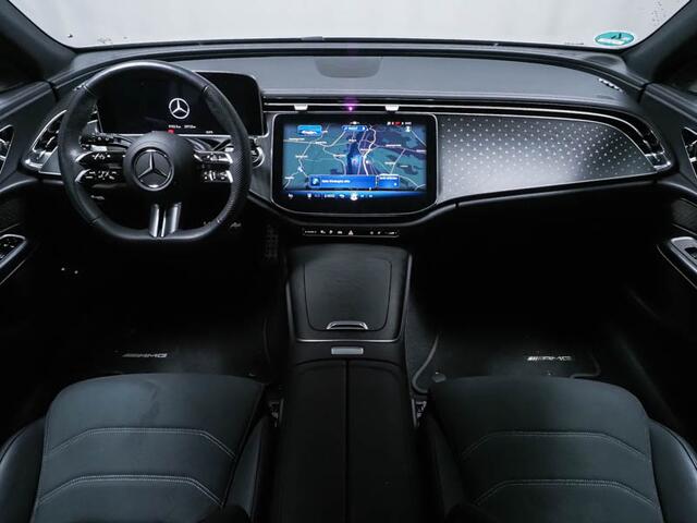 Mercedes-Benz E-estate 300 e AMG Plug-In Hybride AMG Line | Night Pakket | Panorama Schuif-Kanteldak | 20 Inch AMG Velgen | Distronic | Rijassistentiepakket plus. Inclusief 24 maanden MB Certified garantie voor Europa.