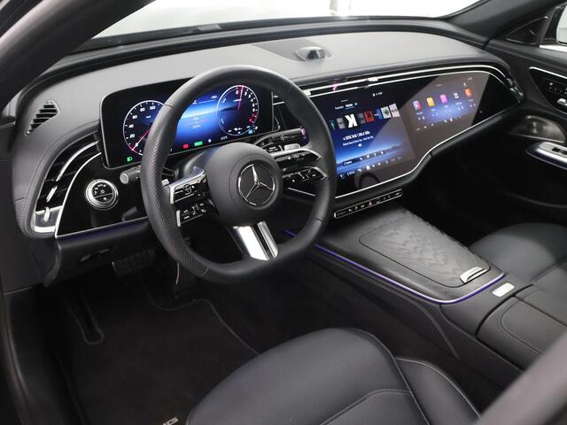Mercedes-Benz E-estate 300 e Sport Edition | Hyperscreen | AMG | Panoramadak | Digital light | 20" lichtmetalen velgen |