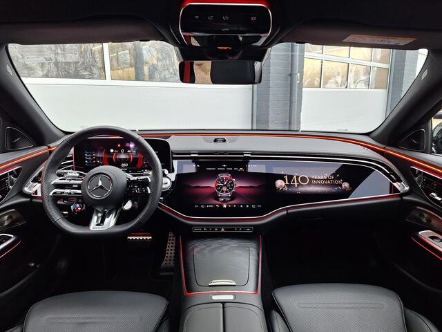 Mercedes-Benz E-estate AMG 53 HYBRID 4MATIC+ | Panoramadak | Burmester | Trekhaak | Massage stoelen incl. memory | Rijassistentiepakket | Superscreen | Head-up Display | DIGITAL LIGHT | Keyless-GO | Elektrische achterklep