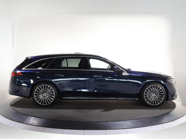 Mercedes-Benz E-estate 300e Sport Edition | Panoramaschuifdak | Trekhaak | 360° camera | DIGITAL Light | Superscreen | 20" AMG velgen | Stoelverwarming voor |