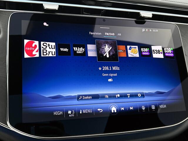 Mercedes-Benz E-estate 300 e Business Solution AMG | Advanced pakket | Panoramaschuifdak | Trekhaak | Comfortpakket Plus | Nightpakket | Winterpakket | 360°-camera | DIGITAL Light | Memorypakket | Smartphone integratie |