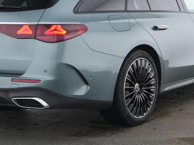 Mercedes-Benz E-estate 300 e AMG Plug-In Hybride AMG Line | Night Pakket | Rijassistentiepakket plus | MBUX Superscreen | Panorama Schuif-Kanteldak | 20 Inch AMG velgen. Inclusief 24 maanden Mercedes-Benz Certified garantie voor Europa.