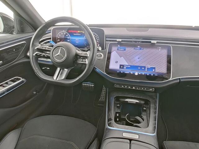 Mercedes-Benz E-estate 300 e AMG Plug-In Hybride AMG Line | Night Pakket | Trekhaak | Distronic | Ledkoplampen | KeyLess-Go | Apple CarPlay. Inclusief 24 maanden MB Certified garantie voor Europa.