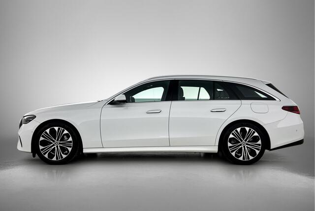 Mercedes-Benz E-estate 300 e Luxury Line Plug-In Hybride Trekhaak | Rijassistentiepakket plus | Parkeerpakket met 360°-camera | Distronic | Sfeerverlichting. Inclusief 24 maanden MB Certified garantie voor Europa.