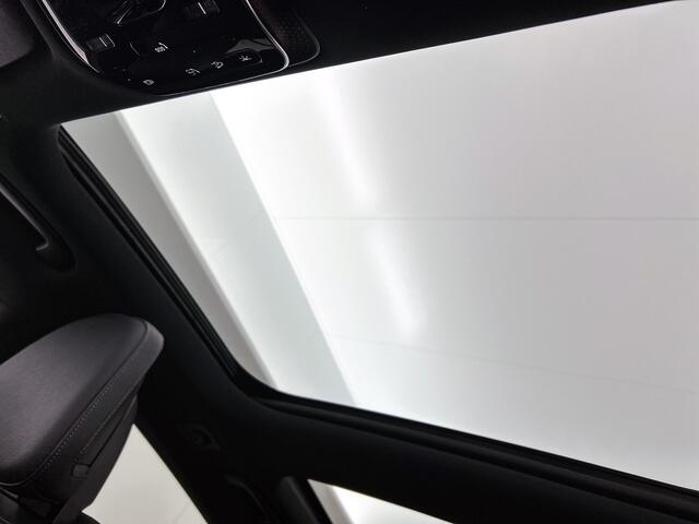 Mercedes-Benz E-estate 300 e Sport Edition Trekhaak | AMG Line | Night Pakket | Panorama Schuif-Kanteldak | Lederen Bekleding | Diital Licht | Alarm. Inclusief 24 maanden MB Certified garantie voor Europa.