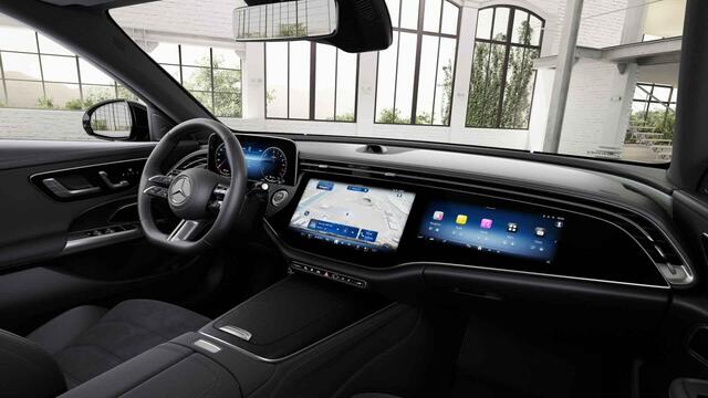 Mercedes-Benz E-estate 300 de Business Solution AMG | Panoramadak | Superscreen | Burmester 4D | Trekhaak | Digital light | Memory |