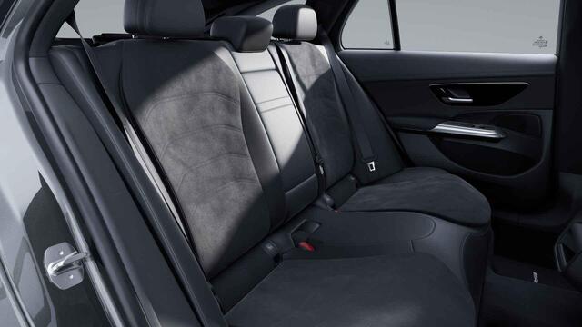 Mercedes-Benz E-estate 300 e AMG Line | Night | Superscreen | Panoramadak | Head up display | Memory |