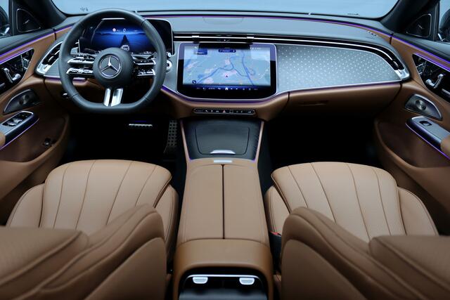 Mercedes-Benz E-estate 300 e AMG Line | Distronic | Trekhaak | Burmester | Stoelventilatie | Panoramadak | Digital Light | Surround Camera | Keyless Go | Zonnerollo's |