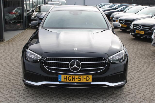Mercedes-Benz E-estate 300e Avantgarde DISTRONIC CAMERA NAVI SFEER DAB TREKHAAK