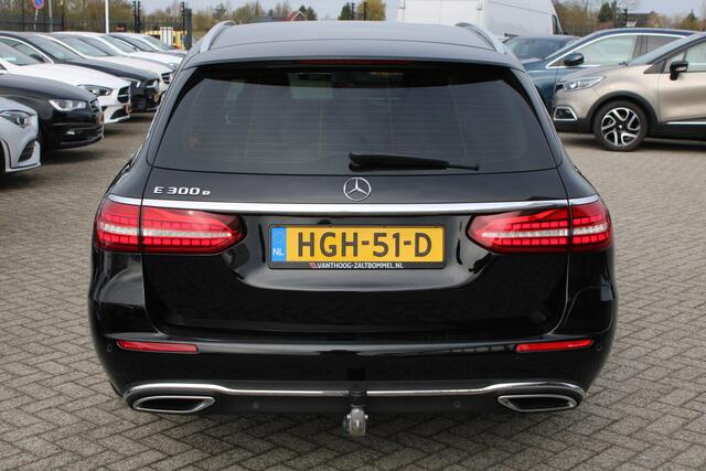 Mercedes-Benz E-estate 300e Avantgarde DISTRONIC CAMERA NAVI SFEER DAB TREKHAAK