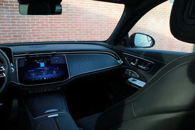 Mercedes-Benz E-estate 300 e AMG Line | Distr | Pano | Burmester | Trekhaak | Memory |