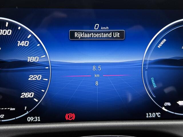 Mercedes-Benz E-estate 300 e Business Solution AMG | Winterpakket | Nightpakket | Comfortpakket Plus | Trekhaak | Head-up display | Panoramaschuifdak | Sierelement zwart essenhout |