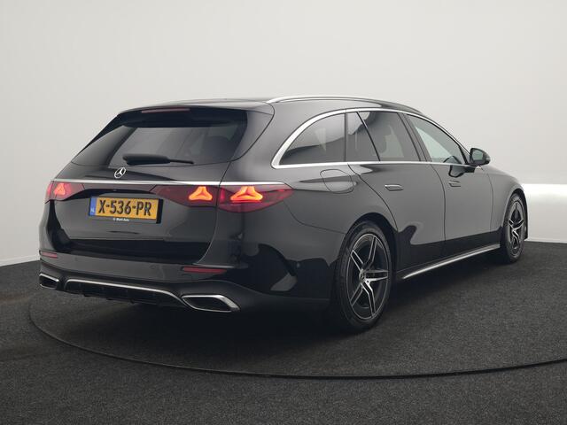 Mercedes-Benz E-estate 300 e AMG Line PHEV 313pk Dealer O.H. | Trekhaak Af Fabriek | Adaptive Cruise | 360 Camera | Digital Light | Alcantara Sportstoelen Memory & Verwarmd | Sfeerverlichting | Keyless | Blis | Navigatie | DAB | Plug In Hybrid |
