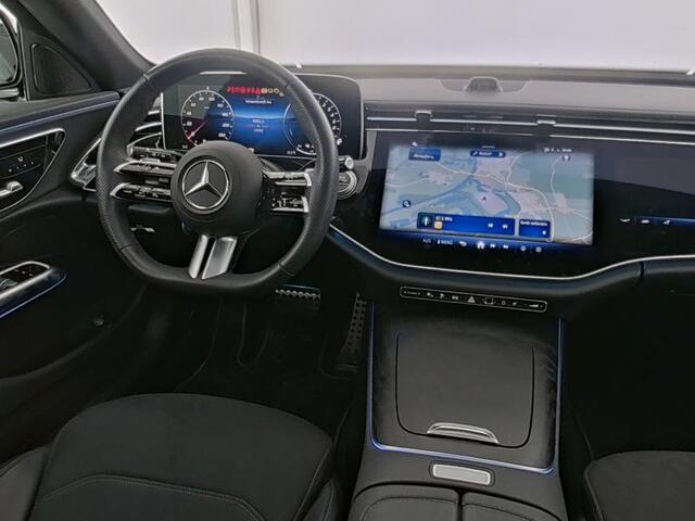 Mercedes-Benz E-estate 300 e AMG Line AMG Line | Night Pakket | Panorama Schuif-Kanteldak | MBUX Superscreen | 20 Inch AMG Velgen | Trekhaak \ Memory Pakket Voorstoelen. Inclusief 24 maanden Mercedes-Benz Certified garantie voor Europa.