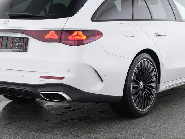 Mercedes-Benz E-estate 300 e AMG Line AMG Line | Night Pakket | Panorama Schuif-Kanteldak | MBUX Superscreen | 20 Inch AMG Velgen | Trekhaak \ Memory Pakket Voorstoelen. Inclusief 24 maanden Mercedes-Benz Certified garantie voor Europa.