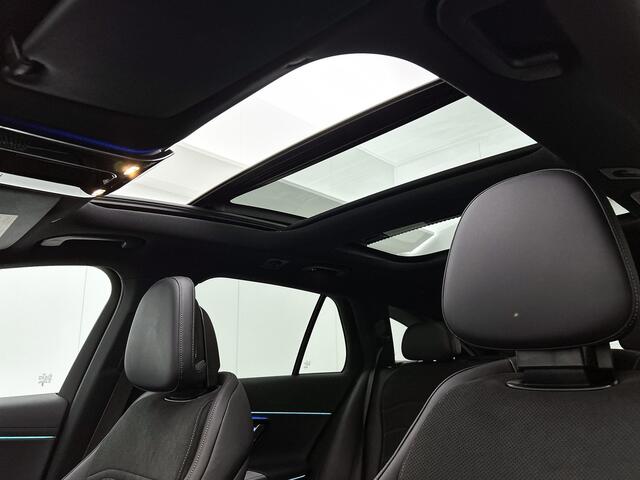 Mercedes-Benz E-estate 300 e AMG Plug-In Hybride AMG | Night Pakket | Panorama Schuif-Kanteldak | MBUX Superscreen | Trekhaak | Stuur en Stoelverwarming. Inclusief 24 maanden Mercedes-Benz Certified garantie voor Europa.