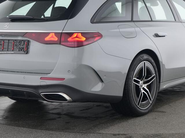 Mercedes-Benz E-estate 300 e AMG Plug-In Hybride Trekhaak AMG Line | Night Pakket | Ledkoplampen | Stoelverwarming voor | Distronic. Inclusief 24 maanden MB Certified garantie voor Europa.