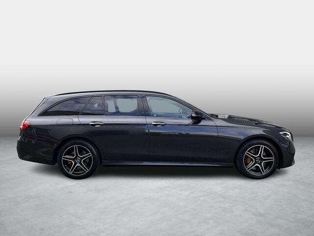 Mercedes-Benz E-estate 300 e Business Solution AMG | Panoramadak | Trekhaak | Memory | Burmester