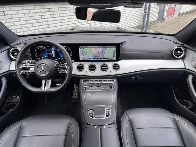Mercedes-Benz E-estate 300 e Business Solution AMG | Panoramadak | Trekhaak | Memory | Burmester