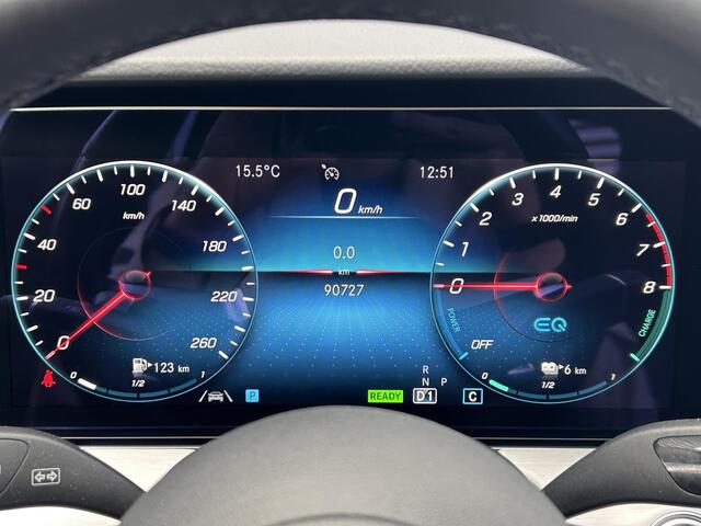 Mercedes-Benz E-estate 300 e Business Solution AMG | Panoramadak | Trekhaak | Memory | Burmester