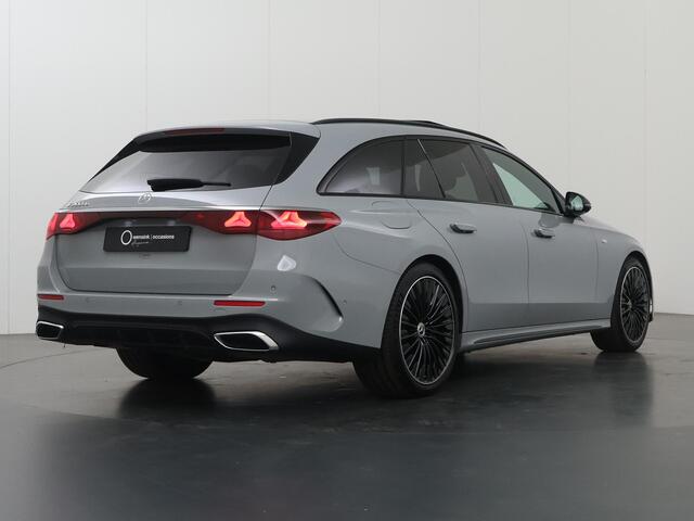 Mercedes-Benz E-estate 300 de Business Solution AMG | Superscreen | Head up display | Panoramadak | Trekhaak | Digital light | Memory | 360 camera |