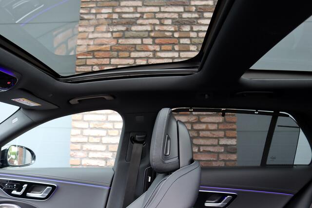 Mercedes-Benz E-estate 300 de 4MATIC AMG Line | Hyperscreen | Distronic+ | Zonweringpakket | Trekhaak | Stoelventilatie | HUD | 3D-Display | Burmester | Panoramadak |