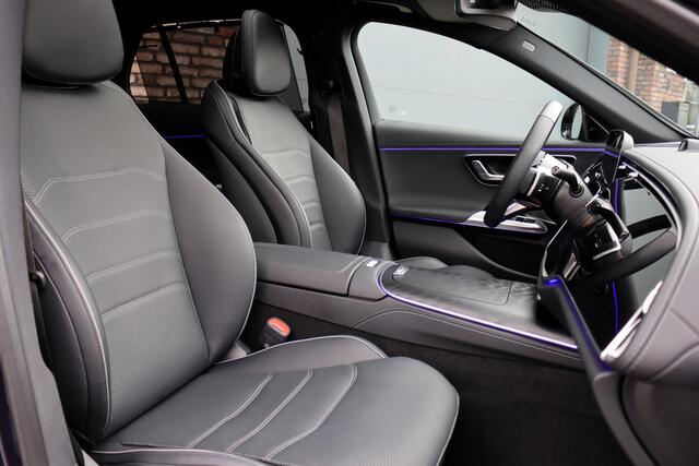 Mercedes-Benz E-estate 300 de 4MATIC AMG Line | Hyperscreen | Distronic+ | Zonweringpakket | Trekhaak | Stoelventilatie | HUD | 3D-Display | Burmester | Panoramadak |