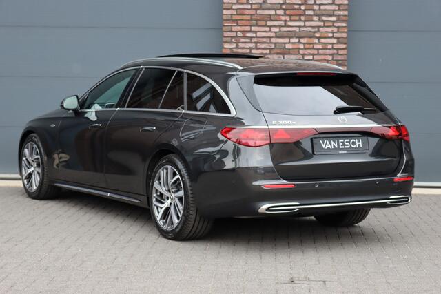 Mercedes-Benz E-estate 300 e Exclusive Line Premium+ | Hyperscreen | Luchtvering | Distronic | Nappa Leder | Stoelventilatie | 3D-Display | Trekhaak | Burmester | Digital Light |