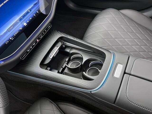 Mercedes-Benz E-estate 300 e Business Solution AMG | Premium pakket | Winterpakket | Nightpakket | Leder pakket | Trekhaak | Panoramaschuifdak | 20-inch multispaaks AMG velgen | 360° camera | GUARD 360° | Burmester® 4D surround sound system |