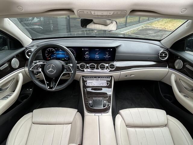 Mercedes-Benz E-estate 300e Exclusive // Burmester // Schuifdak // Trekhaak // Distronic // Rij Assistentiepakket // MultiBeam LED // Augmented Reality // Carplay