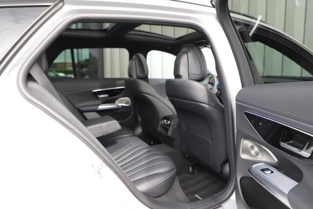 Mercedes-Benz E-estate 300e AMG | 313PK | Luchtvering | Massage | Head-up | Keyless-go | Burmester 4D | Stoelkoeling | Digital-light | Air-balance | Trekhaak | 2023.