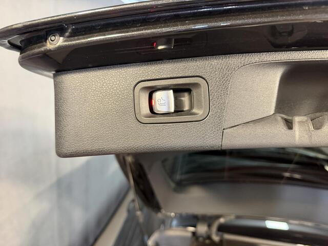 Mercedes-Benz E-estate 300 e AMG Line 18"/Trekhaak/Panoramadak/Burmester/Dodehoek/360 camera/Elektrische klep/Apple Carplay & Android Auto