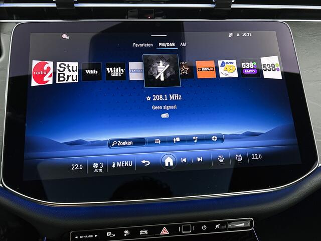 Mercedes-Benz E-estate 300 e Business Solution AMG | Winterpakket | Nightpakket | Comfortpakket Plus | Trekhaak | Panoramaschuifdak | 360° camera | 20-inch multispaak AMG velgen |