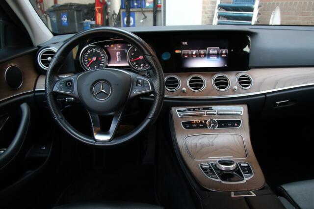 Mercedes-Benz E-estate 200 4M. Premium
