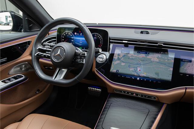 Mercedes-Benz E-estate 300 e AMG Premium, Hyperscreen, Distronic, Pano, Bruin Leder, Trekhaak, Nightpakket 2025