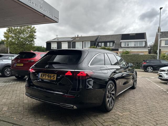 Mercedes-Benz E-estate 300 e Exclusive Line Wit leder/Panorama/Trekh/Burnmester 4D .