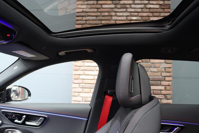 Mercedes-Benz E-estate AMG 53 4MATIC+ Premium+ | 612pk | Hyperscreen | Achterasbesturing | Distronic+ | Burmester | Trekhaak | HUD | Verwarmd Stuurwiel | Digital Light | 3D-Display |