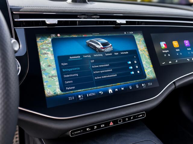 Mercedes-Benz E-estate E300e AMG Line Premium Plus | Superscreen | Massage | Nappa Leder | BTW | Trekhaak | Pano