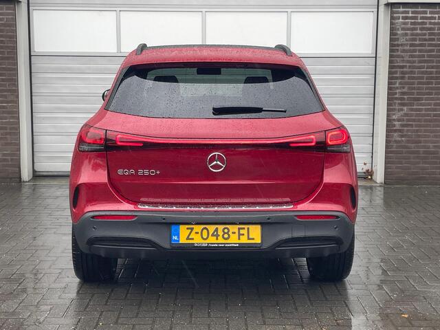 Mercedes-Benz EQA 250+ AMG | Rijassistentie | Memory |