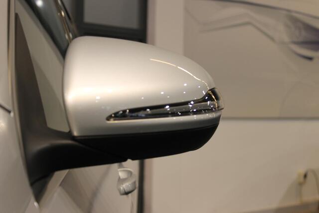 Mercedes-Benz EQA 250 AMG Line 67 kWh Panorama dak