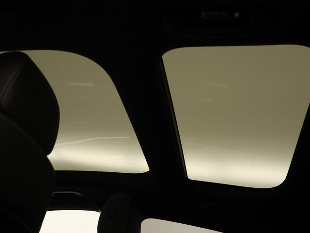 Mercedes-Benz EQA 250+ Business Line 71 kWh | Trekhaak | Parkeerpakket met achteruitrijcamera | EASY PACK achterklep | Extra USB-poorten | Sfeerverlichting | Dodehoekassistent | Verwarmde stoelen vooraan |