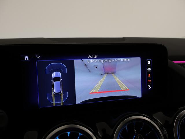Mercedes-Benz EQA 250+ Business Line 71 kWh | Trekhaak | Parkeerpakket met achteruitrijcamera | EASY PACK achterklep | Extra USB-poorten | Sfeerverlichting | Dodehoekassistent | Verwarmde stoelen vooraan |