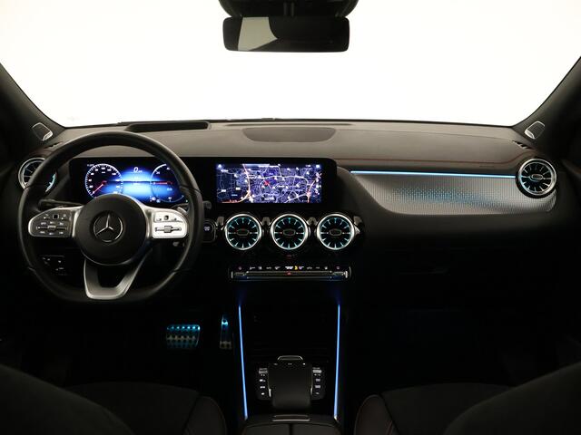 Mercedes-Benz EQA 250 Business Solution AMG 67 kWh | Panoramadak | 360° camera | Burmester | Elektrische Stoelen | Inclusief 24 maanden MB Certified garantie voor Europa.