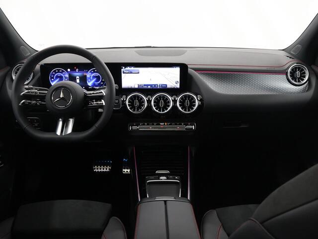 Mercedes-Benz EQA 250+ AMG Line 71 kWh | Premium Pakket | Panorama-schuifdak | Elektrische stoelen incl. Memory | Nightpakket | Apple Carplay/Android Auto |